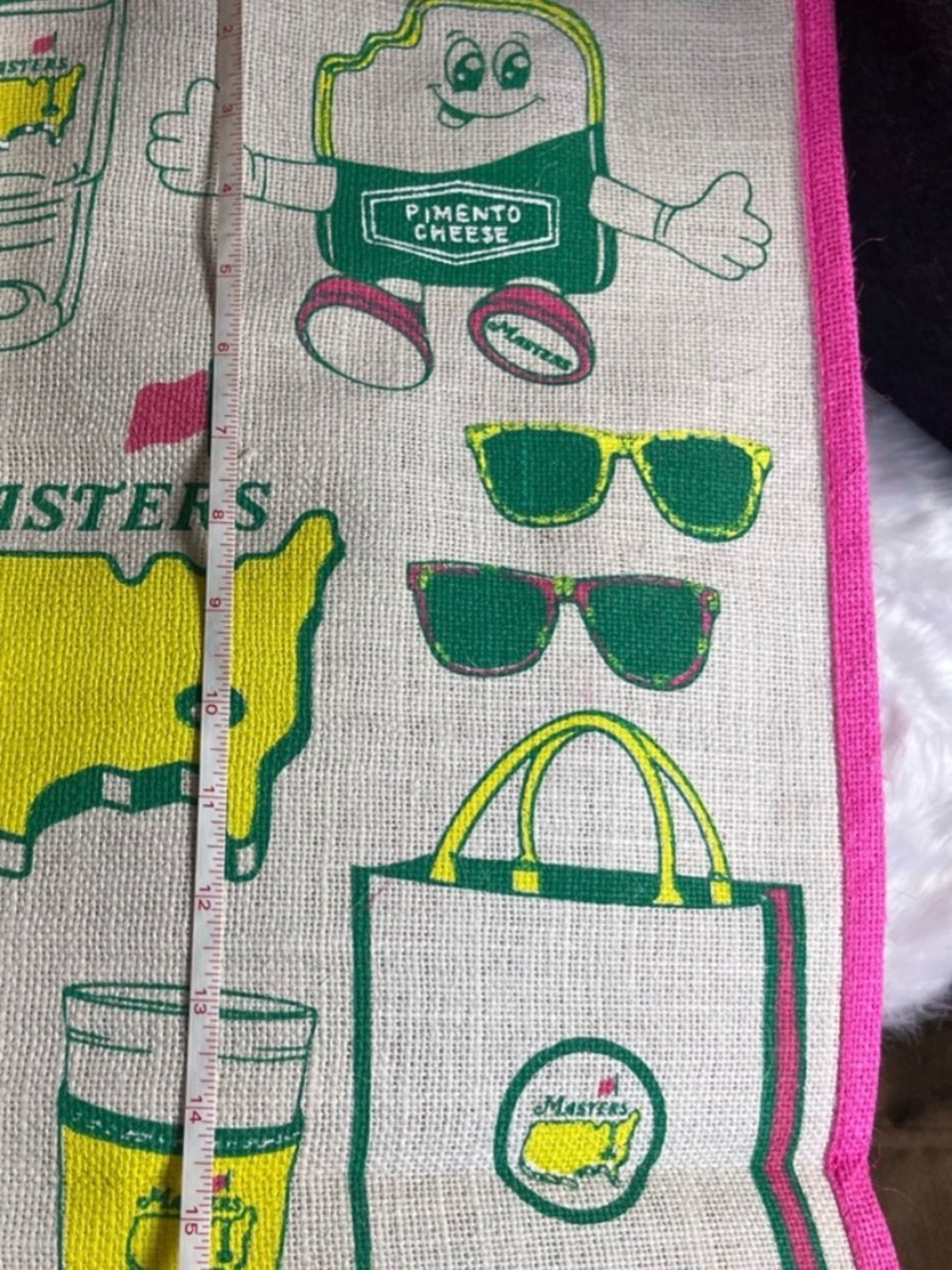 Masters NWT 2026 Pink-Trimmed Tote with Green & Yellow Graphics - Picture 4 of 6